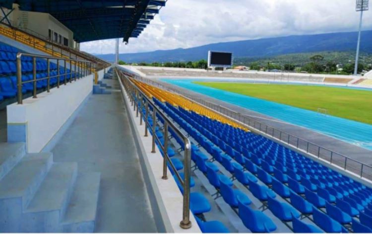 image La FFC monte au créneau sur la gestion du stade